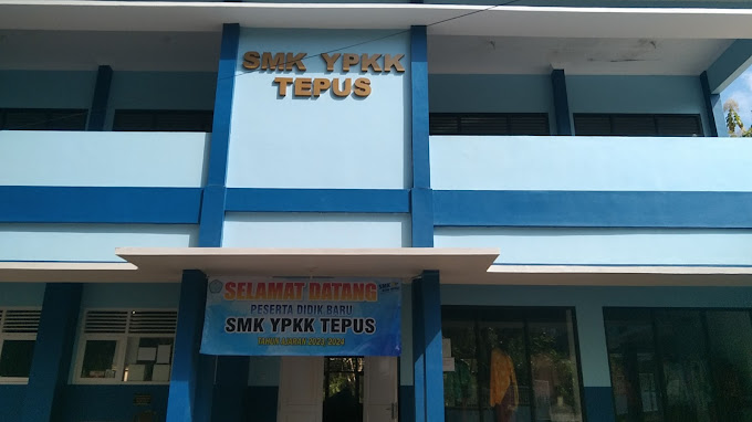 SMK YPKK merupakan salah satu sekolah tingkat menengah atas yang letaknya cukup dekat dengan Padukuhan Bolang.